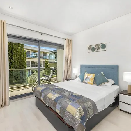 Διαμέρισμα Stunning Seaside With Pool & Garden *