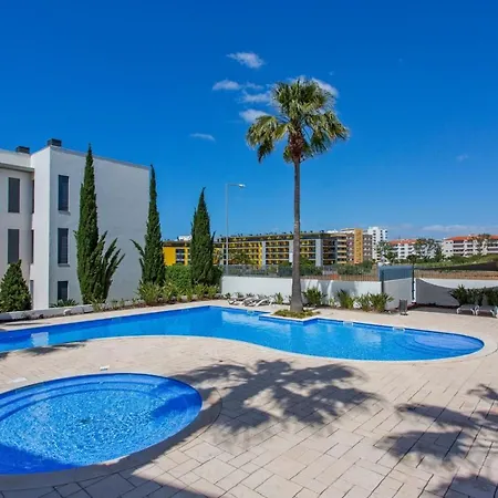 Διαμέρισμα Stunning Seaside With Pool & Garden