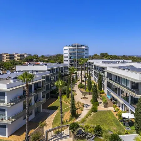 Διαμέρισμα Stunning Seaside With Pool & Garden